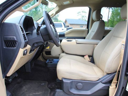 Used 2017 Ford F150 XLT AWD/4WD image 23