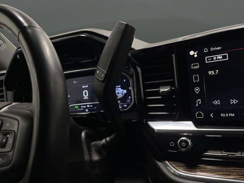 Used 2024 GMC Sierra 1500 Elevation image 21