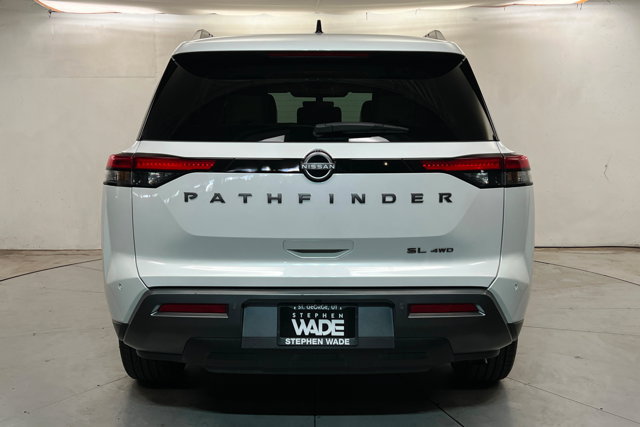Used 2026 Nissan Pathfinder SL AWD/4WD image 4