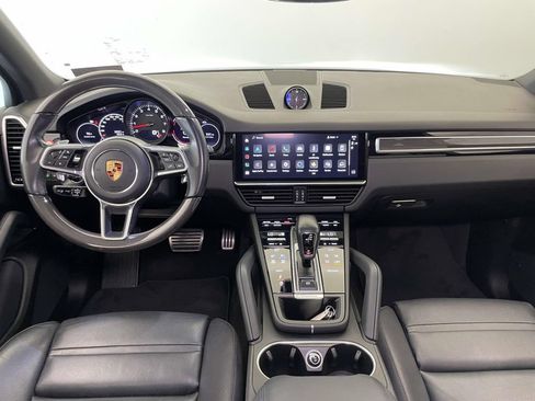 Certified 2023 Porsche Cayenne S Platinum AWD/4WD image 26
