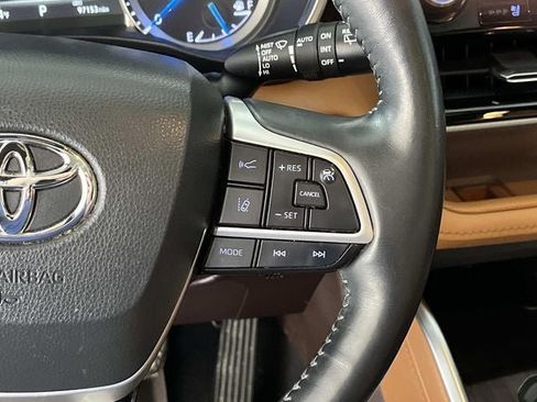 Used 2022 Toyota Highlander Platinum image 35