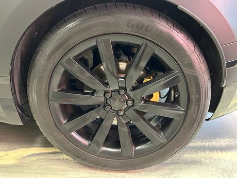 Used 2018 Land Rover Range Rover Velar R-Dynamic SE AWD/4WD image 23