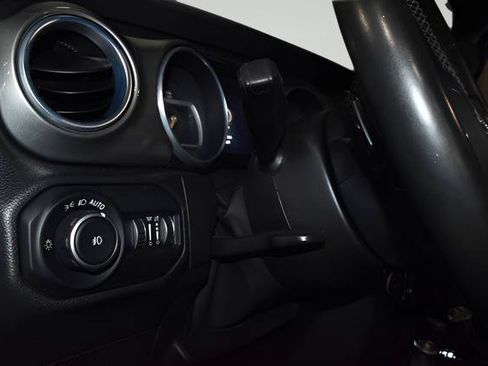 Used 2021 Jeep Wrangler Unlimited Sahara AWD/4WD image 22