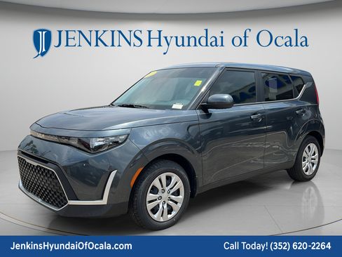 Used 2025 Kia Soul LX FWD image 7