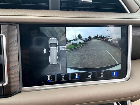 Used 2022 GMC Yukon XL Denali w/ Advanced Technology Package RWD image 26