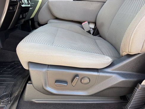 Used 2019 Ford F150 XLT w/ Equipment Group 302A Luxury AWD/4WD image 13