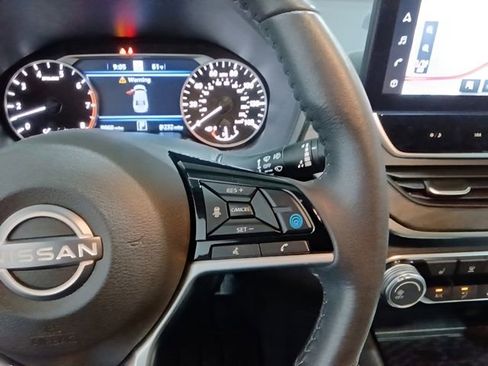 Certified 2024 Nissan Altima 2.5 SV w/ SV Premium Package AWD/4WD image 15