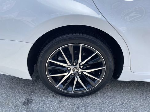 Used 2023 Toyota Camry SE FWD image 12