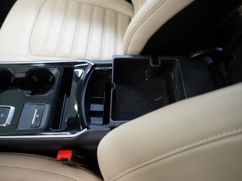 Used 2019 Ford Edge SEL w/ Equipment Group 201A image 23