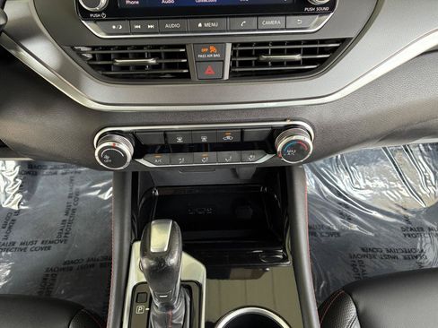 Used 2023 Nissan Altima 2.5 SR FWD image 21
