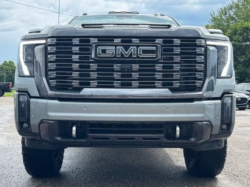 Used 2024 GMC Sierra 2500 Denali Ultimate w/ Max Trailering Package AWD/4WD image 9