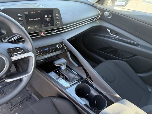 Certified 2026 Hyundai Elantra Hybrid FWD image 27