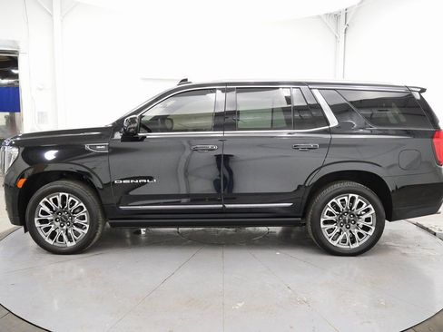 Used 2024 GMC Yukon Denali Ultimate AWD/4WD image 4