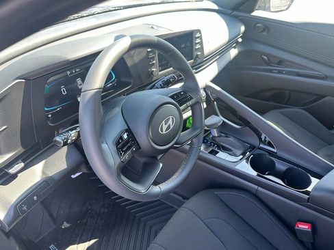 New 2026 Hyundai Elantra SEL Sport Premium FWD image 13