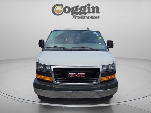 Used 2024 GMC Savana 2500 w/ Driver Convenience Package RWD image 8