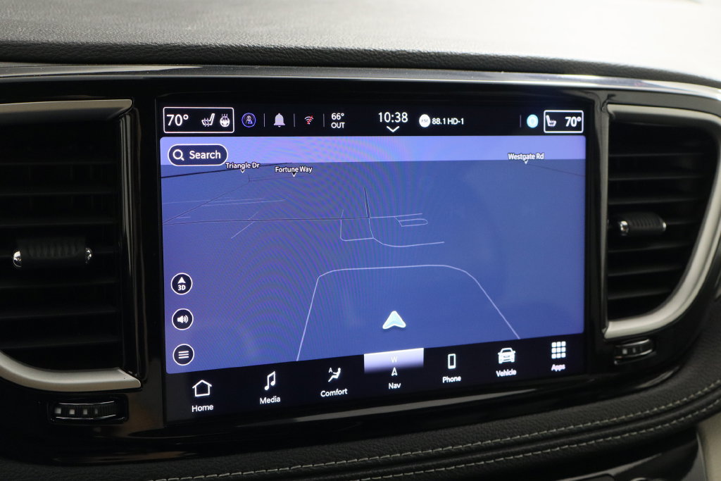 Used 2024 Chrysler Pacifica Limited FWD image 37