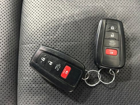 Used 2023 Toyota RAV4 TRD Off-Road image 33