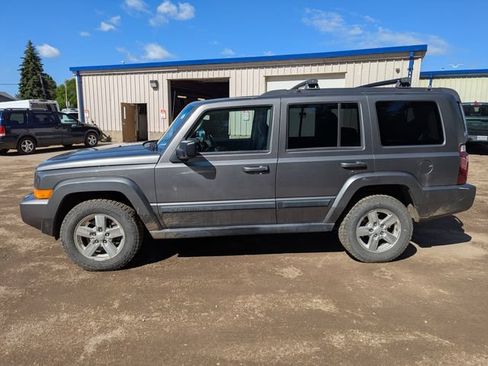 Used 2007 Jeep Commander Sport AWD/4WD image 14