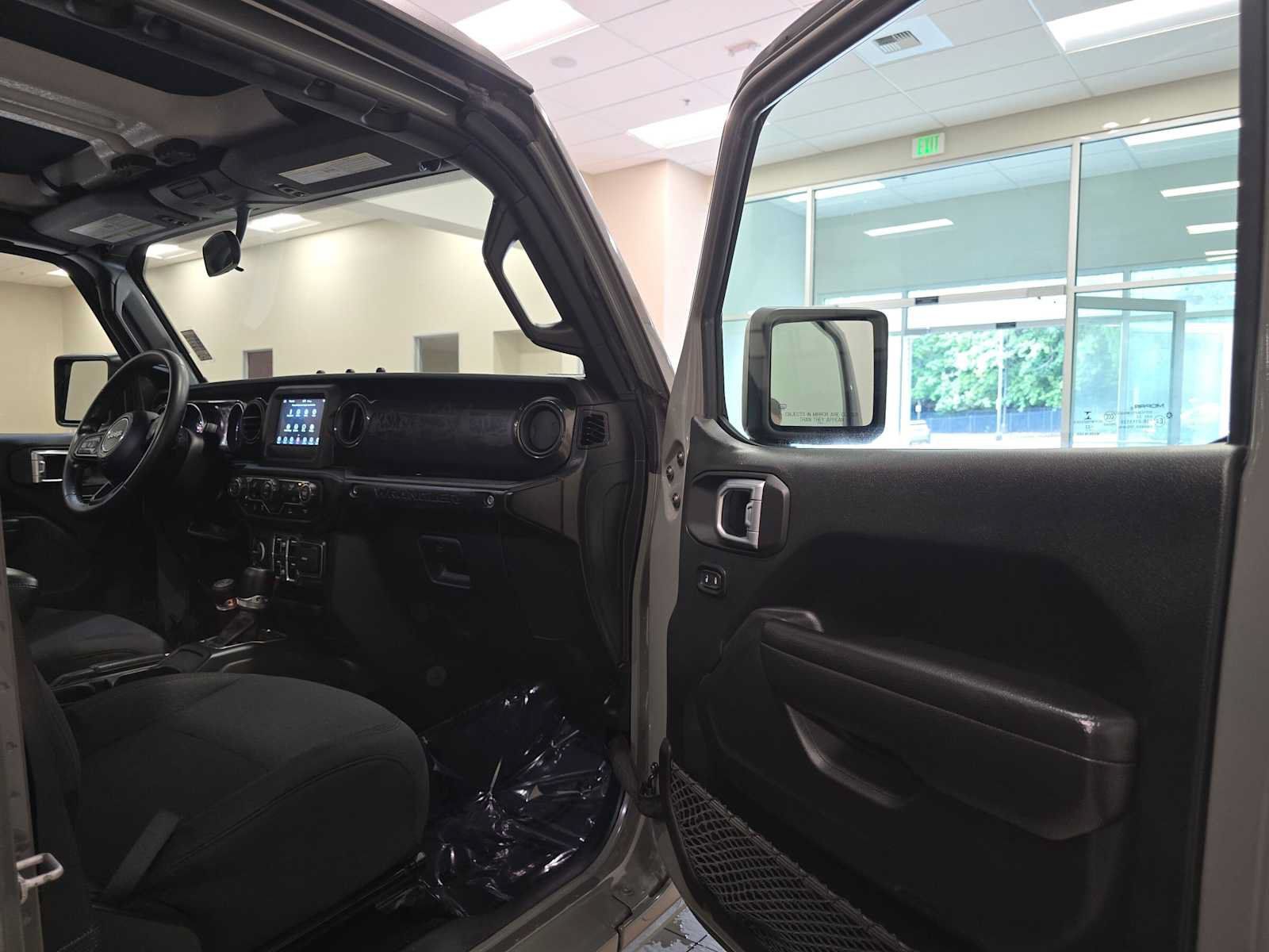 Used 2022 Jeep Wrangler Unlimited Sport AWD/4WD image 28