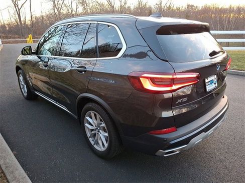Used 2023 BMW X5 xDrive40i w/ Premium Package image 4