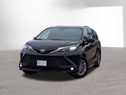 New 2025 Toyota Sienna XLE