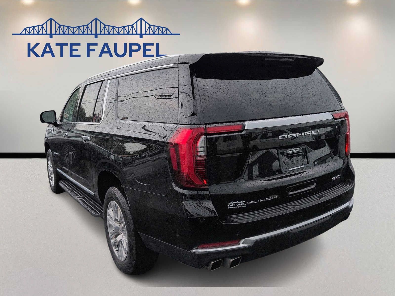Used 2025 GMC Yukon XL Denali AWD/4WD image 5