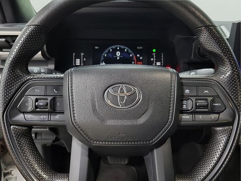 Certified 2024 Toyota Tacoma SR5 AWD/4WD image 19