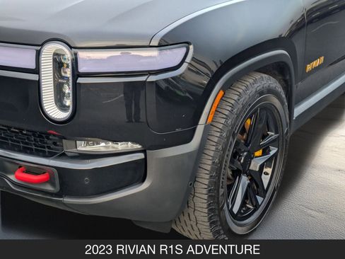 Used 2023 Rivian R1S Adventure image 10