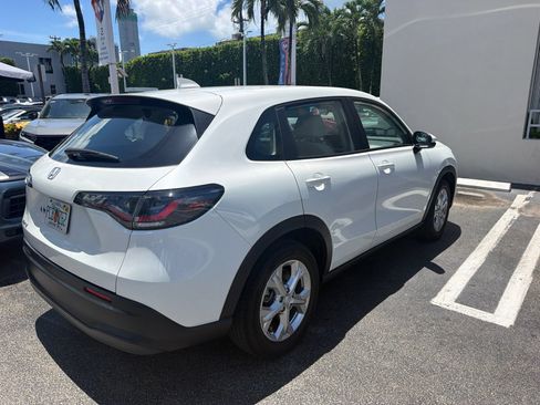 Used 2023 Honda HR-V LX image 5