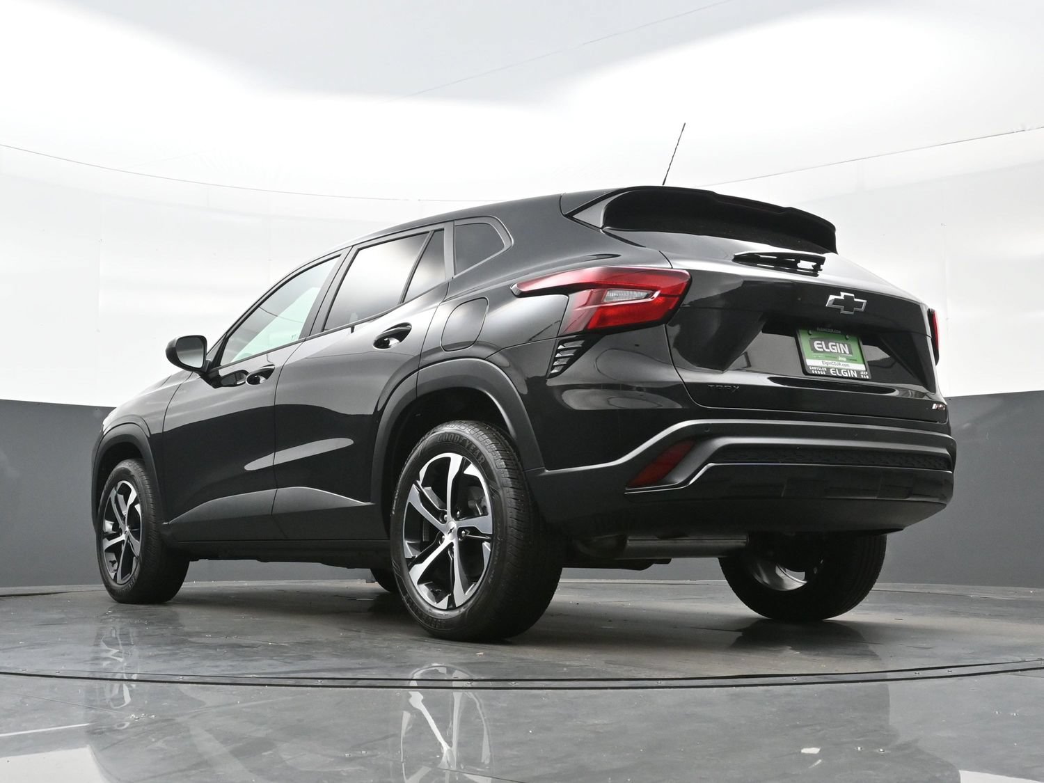 Used 2024 Chevrolet Trax RS w/ Driver Confidence Package FWD image 30