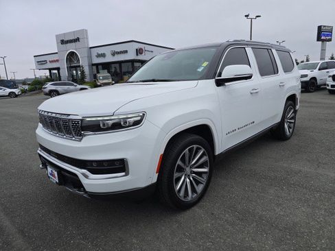 Used 2022 Jeep Grand Wagoneer Series I w/ HD Trailer Tow Package image 8