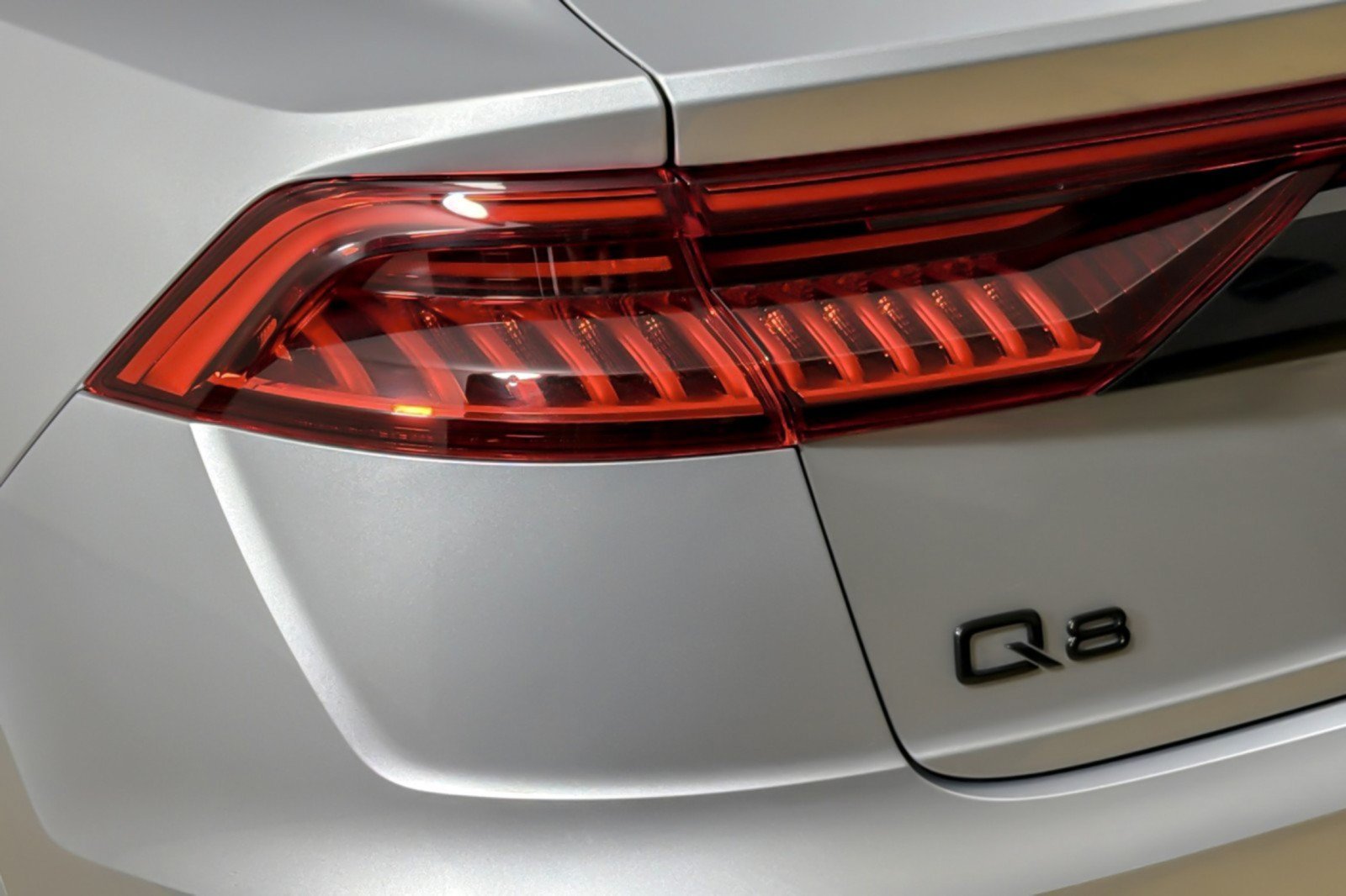 Used 2022 Audi Q8 Premium Plus AWD/4WD image 26