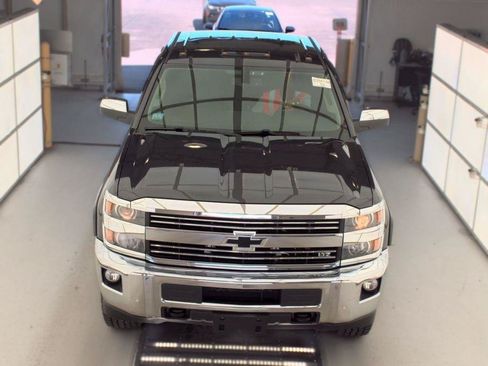 Used 2015 Chevrolet Silverado 2500 LTZ w/ LTZ Plus Package AWD/4WD image 4