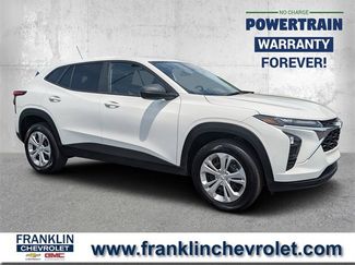 Used 2025 Chevrolet Trax LS image 1