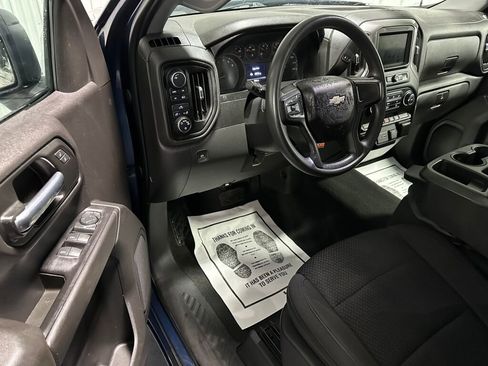 Used 2021 Chevrolet Silverado 1500 Custom image 6