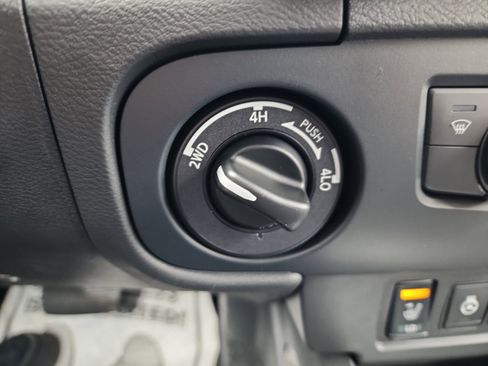 New 2026 Nissan Frontier SV image 13