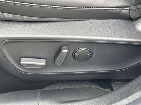 New 2025 Ford Escape SE image 15