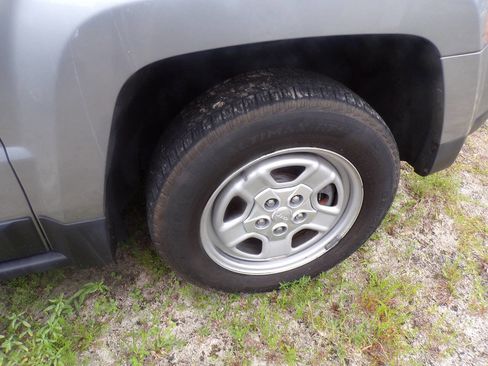 Used 2014 Jeep Patriot Sport w/ Power Value Group image 16