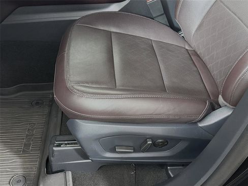 Used 2025 Ford Explorer Platinum AWD/4WD image 15