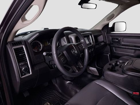 Used 2021 RAM 1500 Tradesman w/ Chrome Appearance Group AWD/4WD image 9