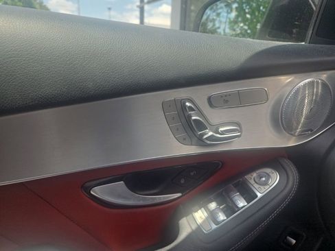 Used 2020 Mercedes-Benz GLC 300 image 32
