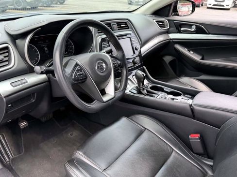 Used 2019 Nissan Maxima 3.5 SV w/ Floor Mat Group FWD image 8
