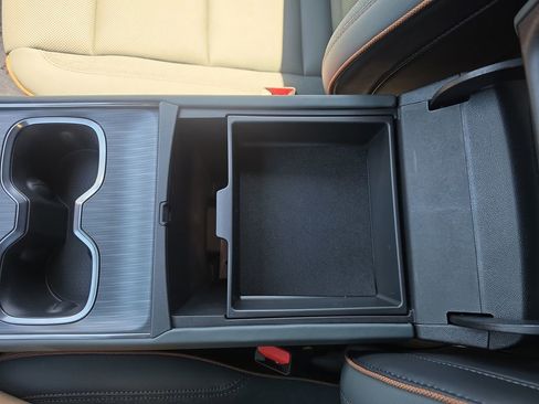 New 2026 GMC Acadia AT4 w/ Luxury Package AWD/4WD image 27