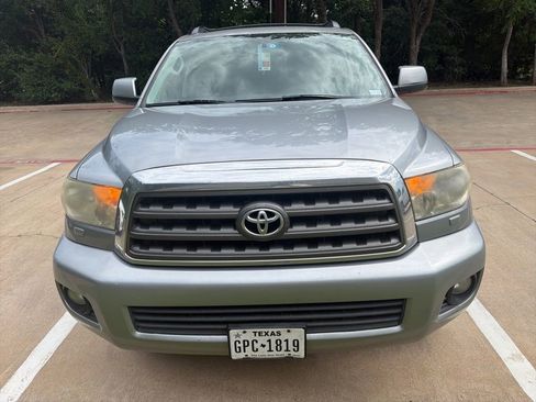 Used 2011 Toyota Sequoia SR5 RWD image 13