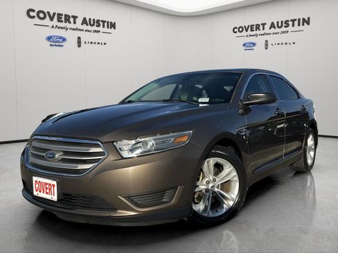 Used 2016 Ford Taurus SE image 1