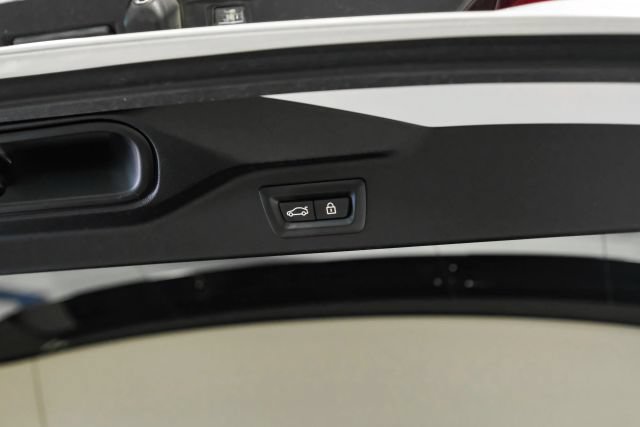 Used 2020 BMW X7 xDrive40i w/ Premium Package AWD/4WD image 50