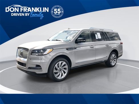 Used 2024 Lincoln Navigator L Reserve image 1