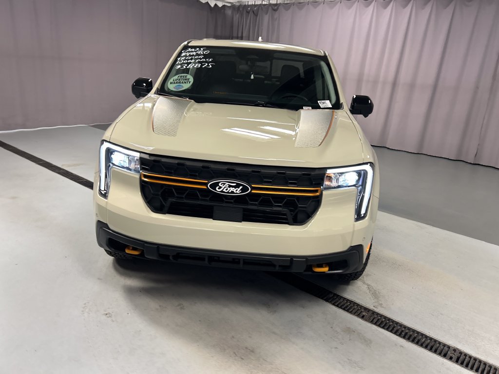 Used 2025 Ford Maverick Tremor AWD/4WD image 2