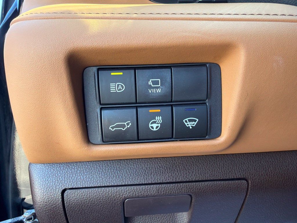 Used 2021 Toyota Highlander Platinum AWD/4WD image 21