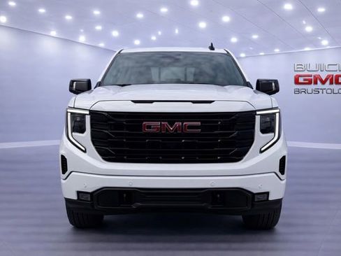 Used 2023 GMC Sierra 1500 Elevation w/ X31 Off-Road Package image 2